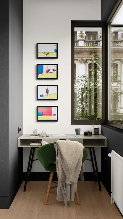 Affiches BD architecture 4 cases en ligne verticale sur un mur dans un bureau vitré urbain