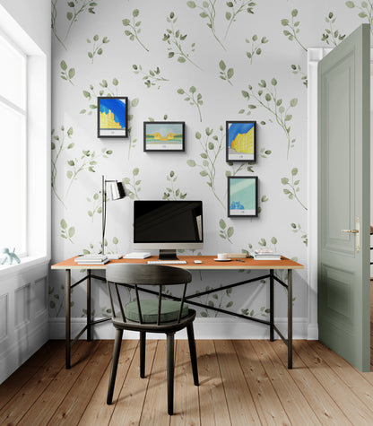 4 affiches picturales immeubles parisiens dans un bureau au papier peint fleuri