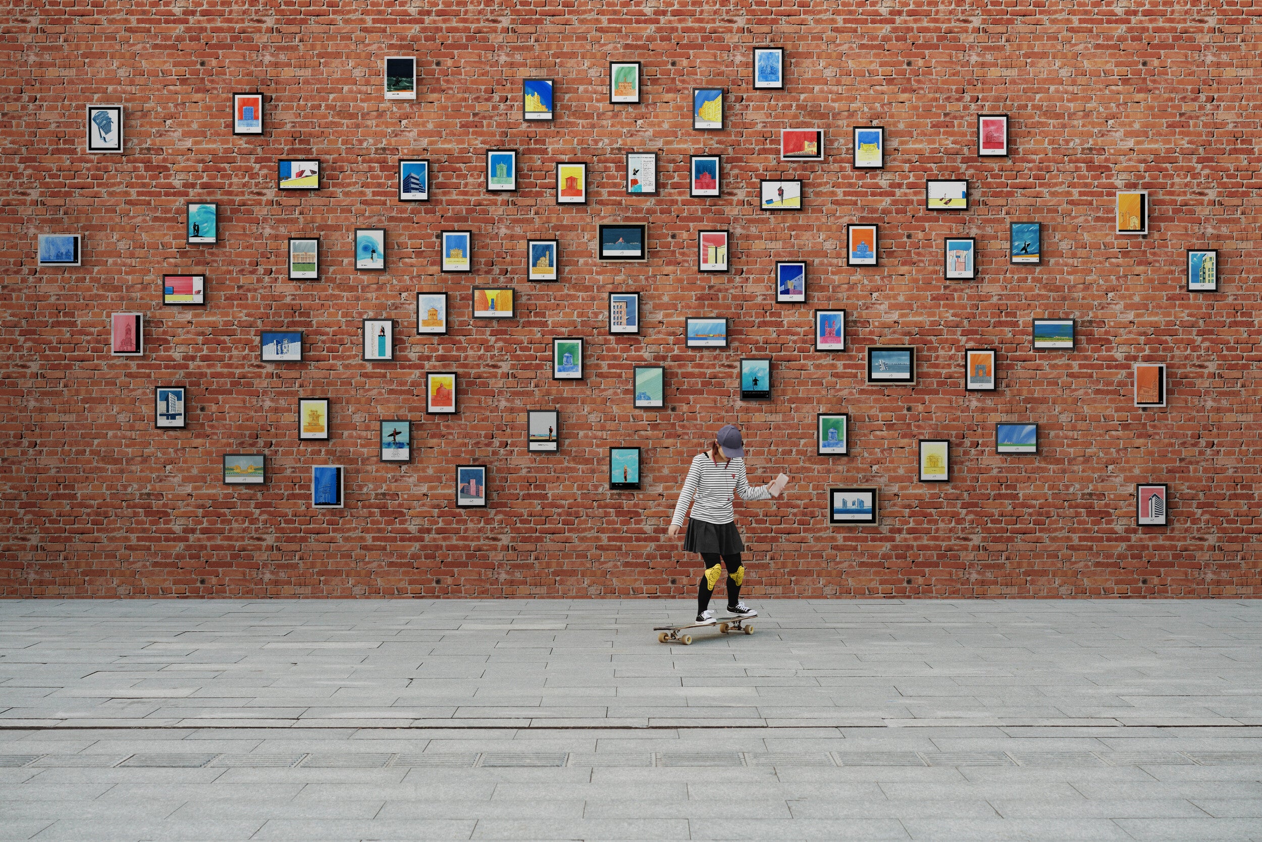 Collection complète de 61 affiches picturales sur un mur urbain en briques et skateuse sur le trottoir